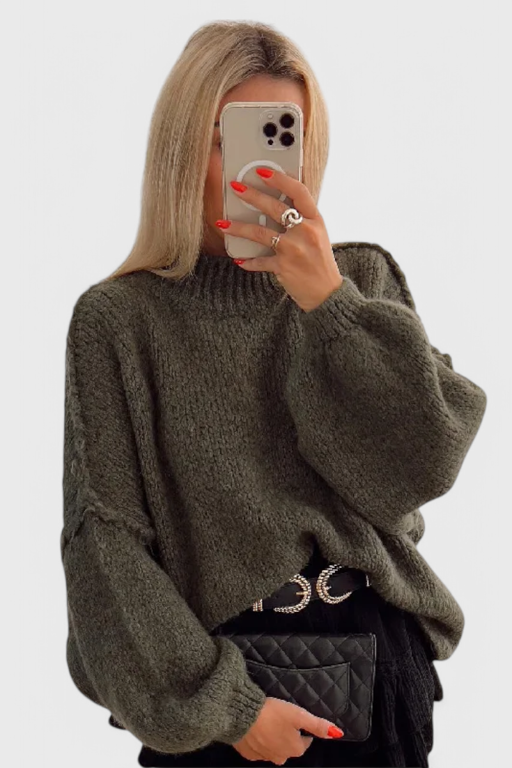 Cassia | Oversized Sweater i Strikket Materiale med Ballonærmer