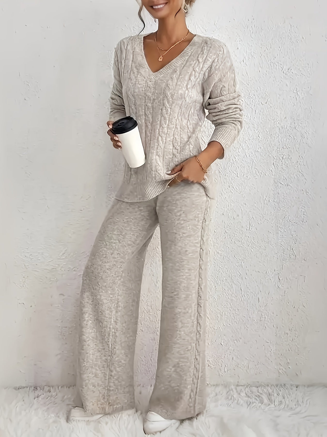 V-Hals Sweater og Vidde Bukser To-Delt Sæt - Fashionable & Casual